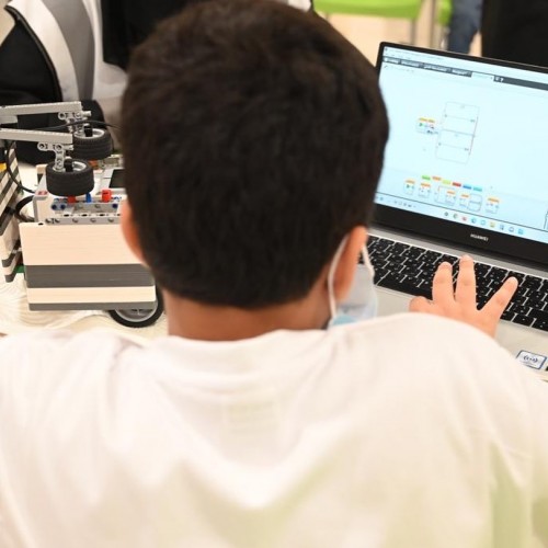 مشروع  اصنع روبوتك بنفسك  2022